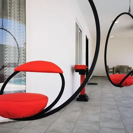 Astonis 4*