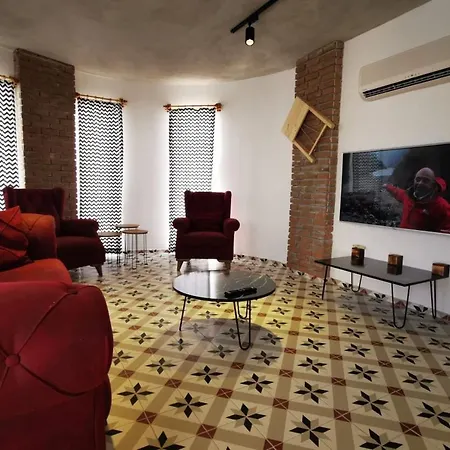Astonis 4*