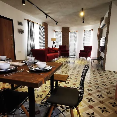 Hotel Astonis