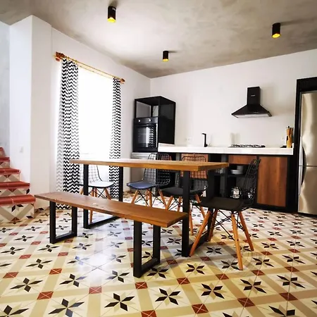 Astonis Hotel 4*